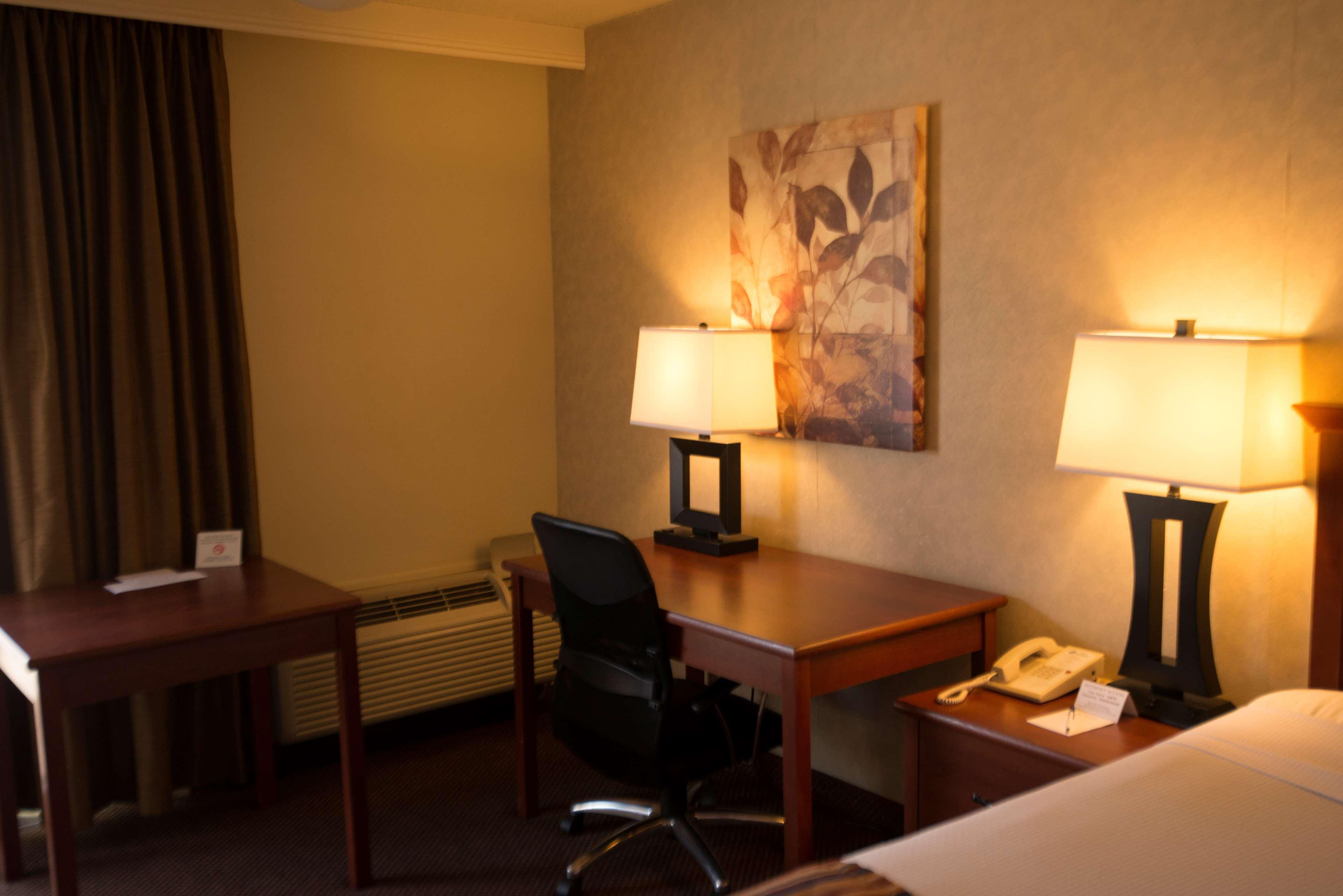 Best Western Sherwood Inn Clarksville Esterno foto