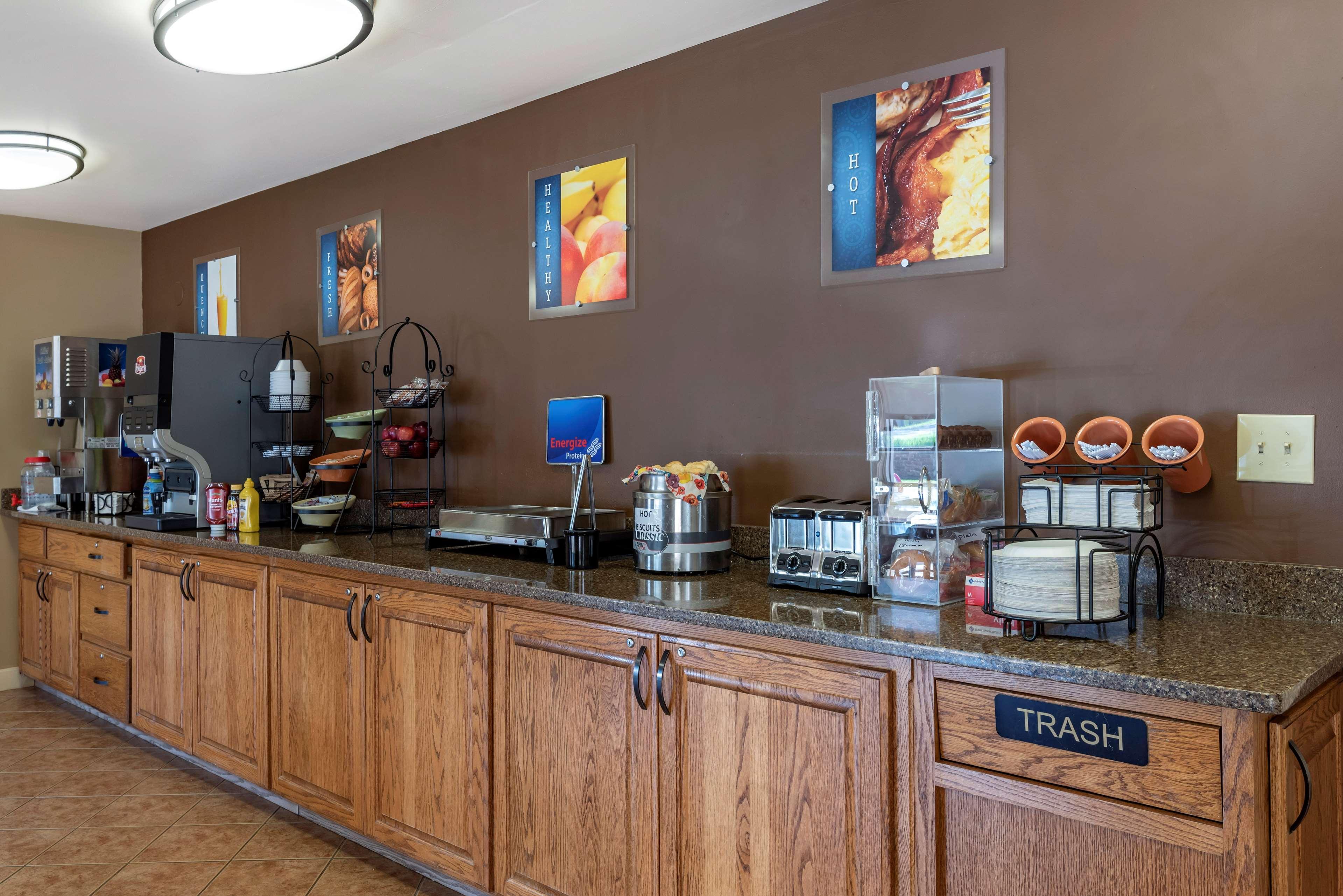 Best Western Sherwood Inn Clarksville Esterno foto