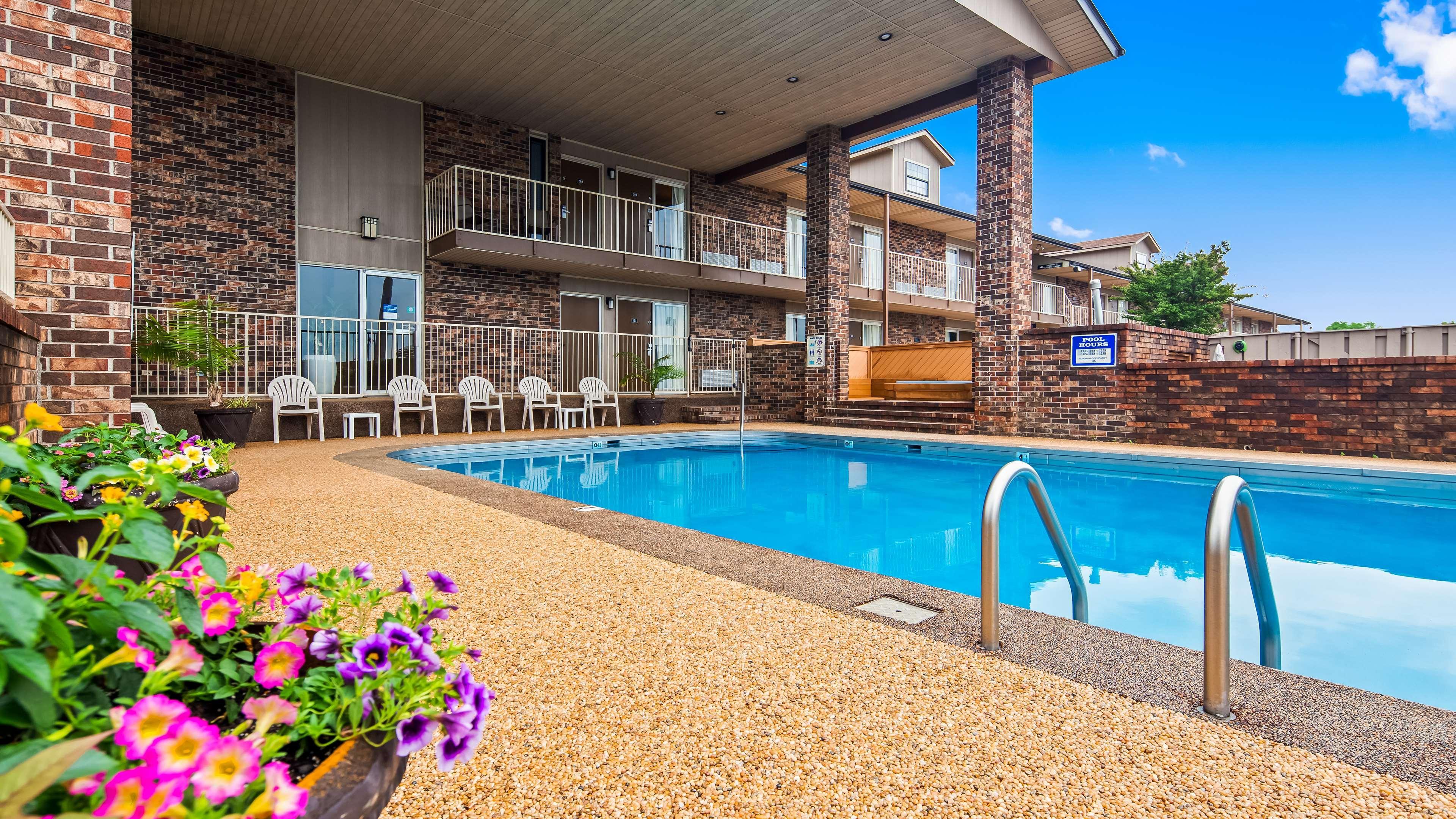 Best Western Sherwood Inn Clarksville Esterno foto