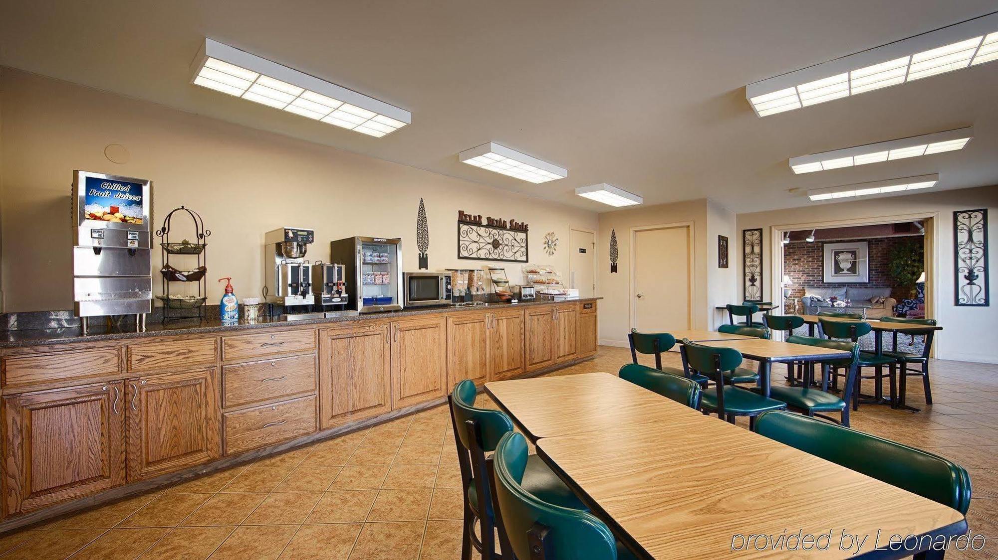 Best Western Sherwood Inn Clarksville Esterno foto