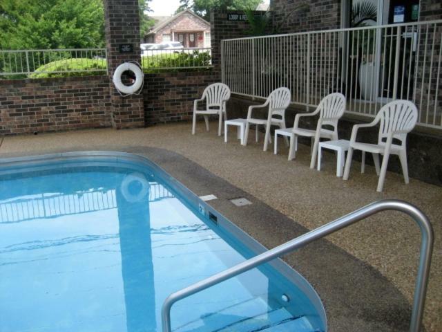 Best Western Sherwood Inn Clarksville Esterno foto
